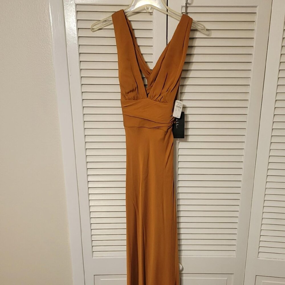 Nicole Miller! Elegant Rust or Burnt Orange Colored Formal Gown
